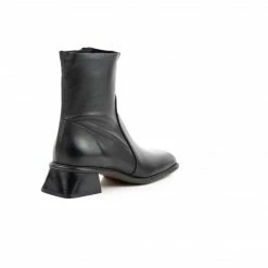 L'INTERVALLE Burgos Black Leather WOMEN