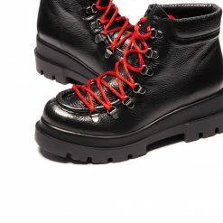 L'INTERVALLE Hunter Black Leather