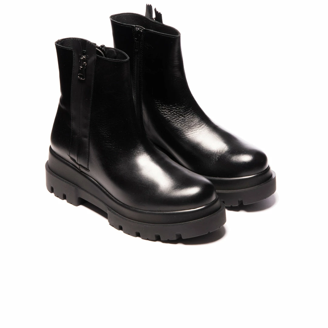 L'INTERVALLE Ranger Black Leather WOMEN 2 L'INTERVALLE Ranger Black Leather WOMEN