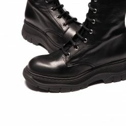 L'INTERVALLE Robertson Black Leather