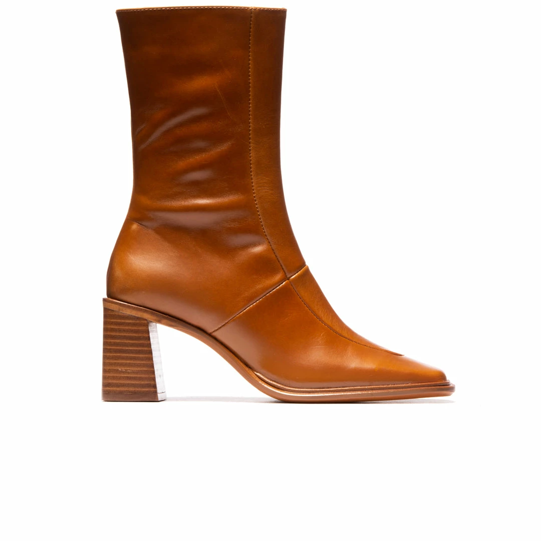 L'INTERVALLE Manor Tan Leather WOMEN 1 L'INTERVALLE Manor Tan Leather WOMEN