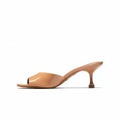 L'INTERVALLE Jamila Taupe Patent