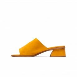 L'INTERVALLE Janica Mustard Suede WOMEN