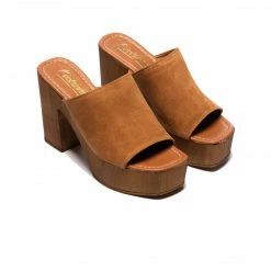 L'INTERVALLE Elissa Tan Suede