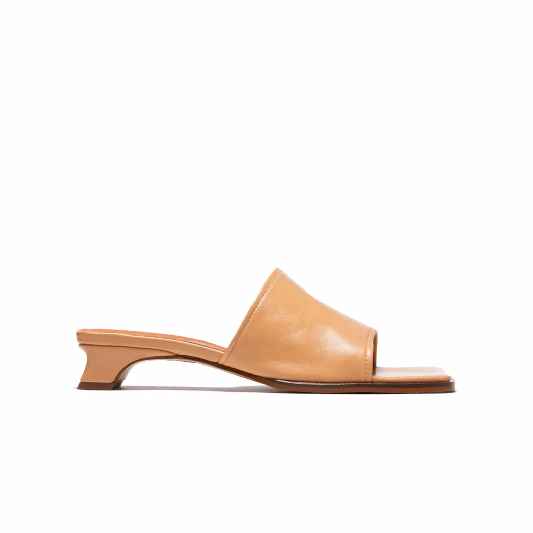 L'INTERVALLE WOMEN Patmos Nude Leather 1 L'INTERVALLE WOMEN Patmos Nude Leather