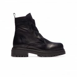 L'INTERVALLE Stitch Black Leather