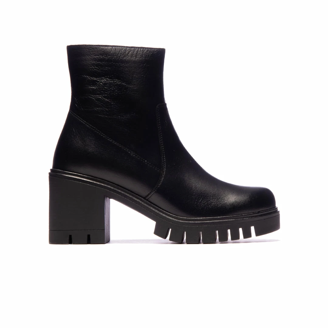 L'INTERVALLE WOMEN Sportster Black Leather 1 L'INTERVALLE WOMEN Sportster Black Leather