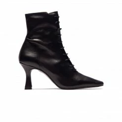 L'INTERVALLE Noble Black Leather