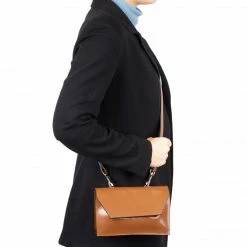 L'INTERVALLE Suisse Dark Tan Box