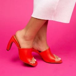 L'INTERVALLE Diagonal Orange Leather