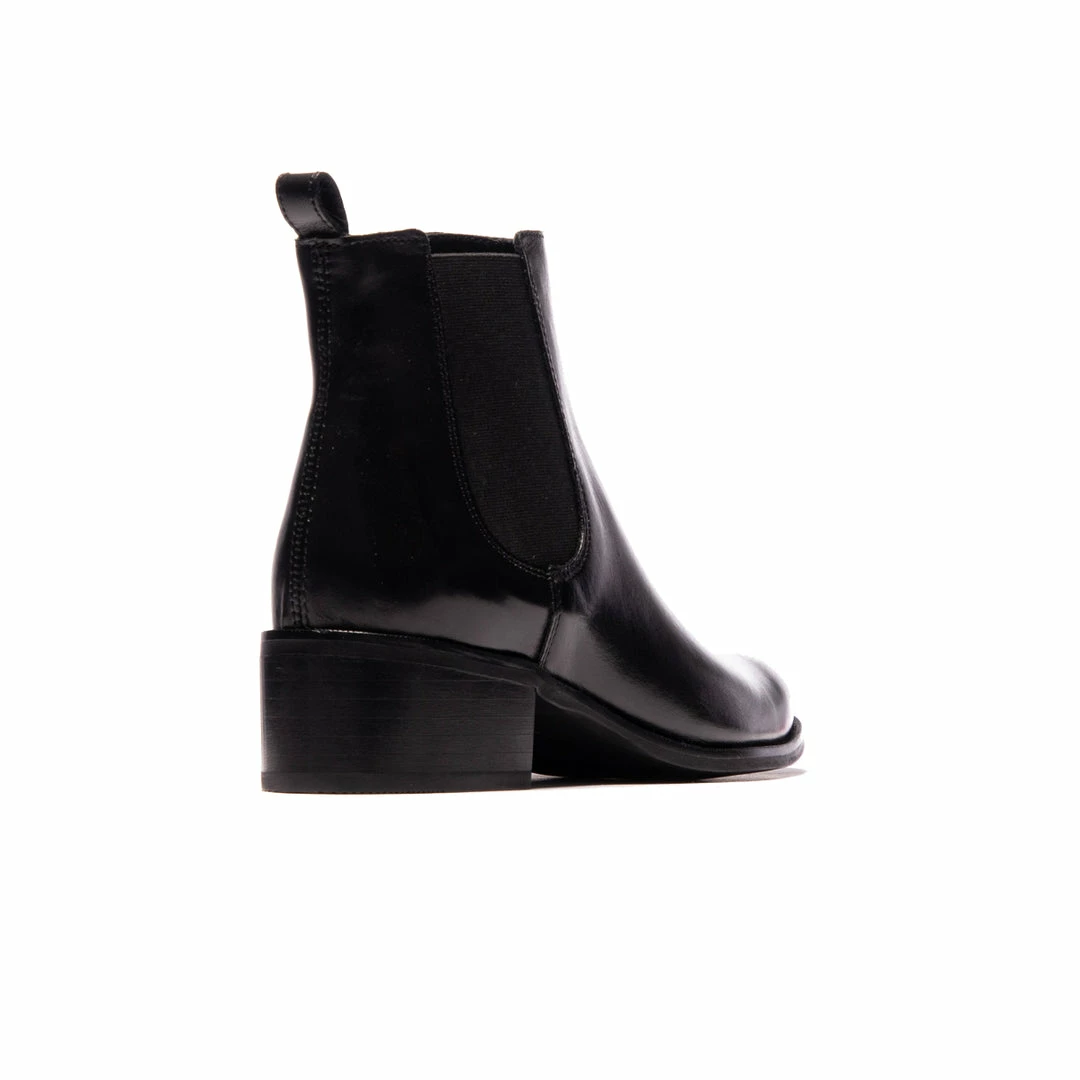 L'INTERVALLE Ariano Black Leather WOMEN 4 L'INTERVALLE Ariano Black Leather WOMEN