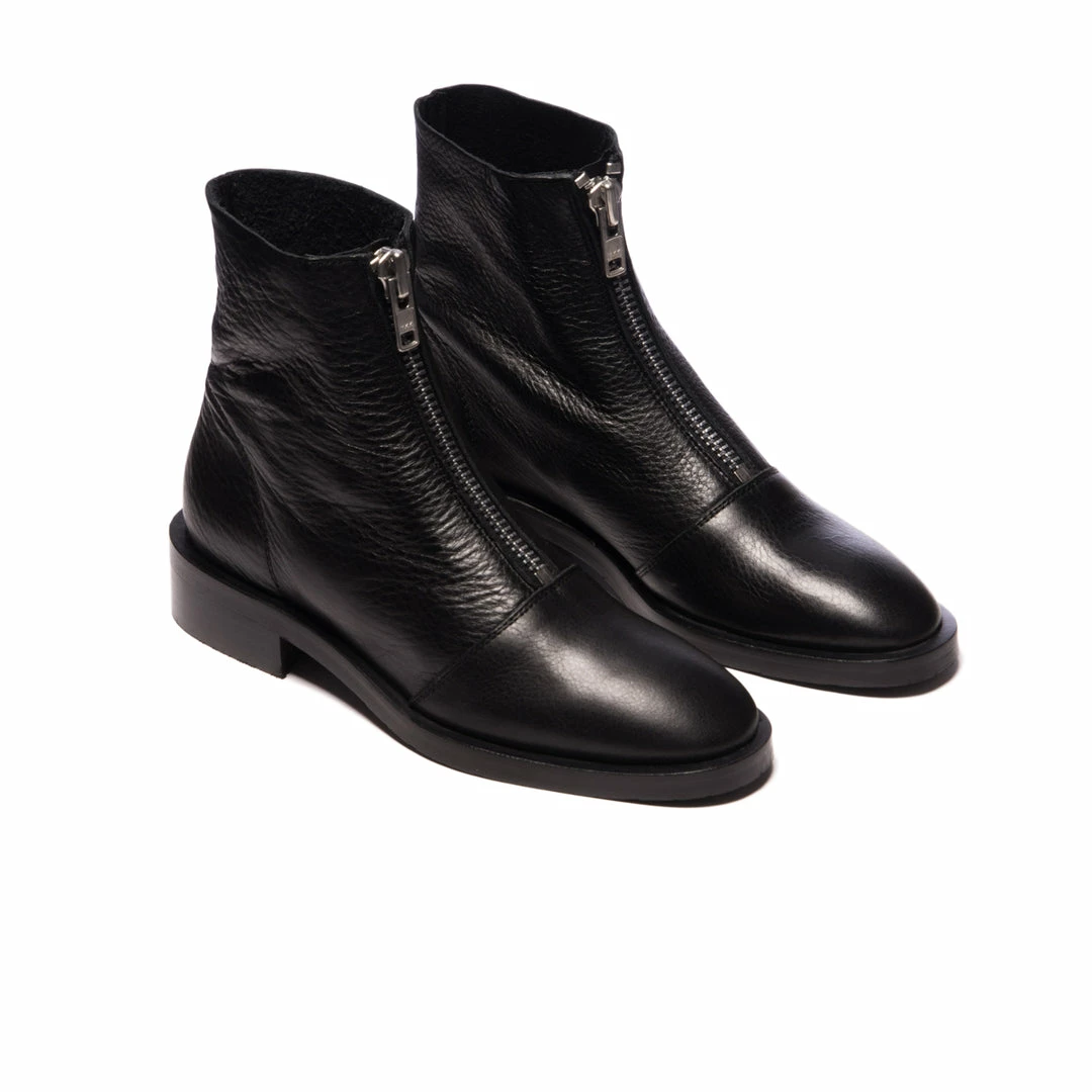 L'INTERVALLE Victory Black Tumble Leather 2 L'INTERVALLE Victory Black Tumble Leather