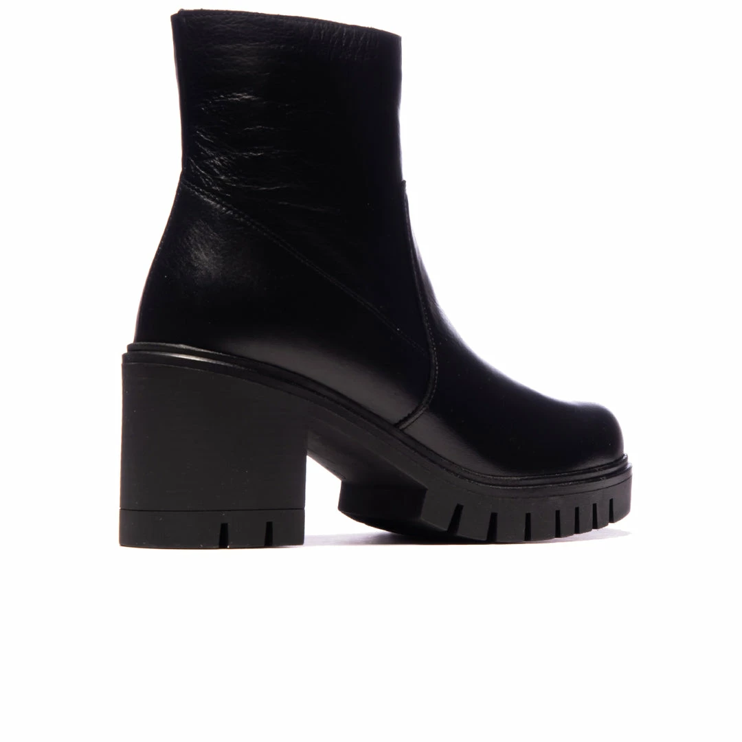 L'INTERVALLE WOMEN Sportster Black Leather 4 L'INTERVALLE WOMEN Sportster Black Leather