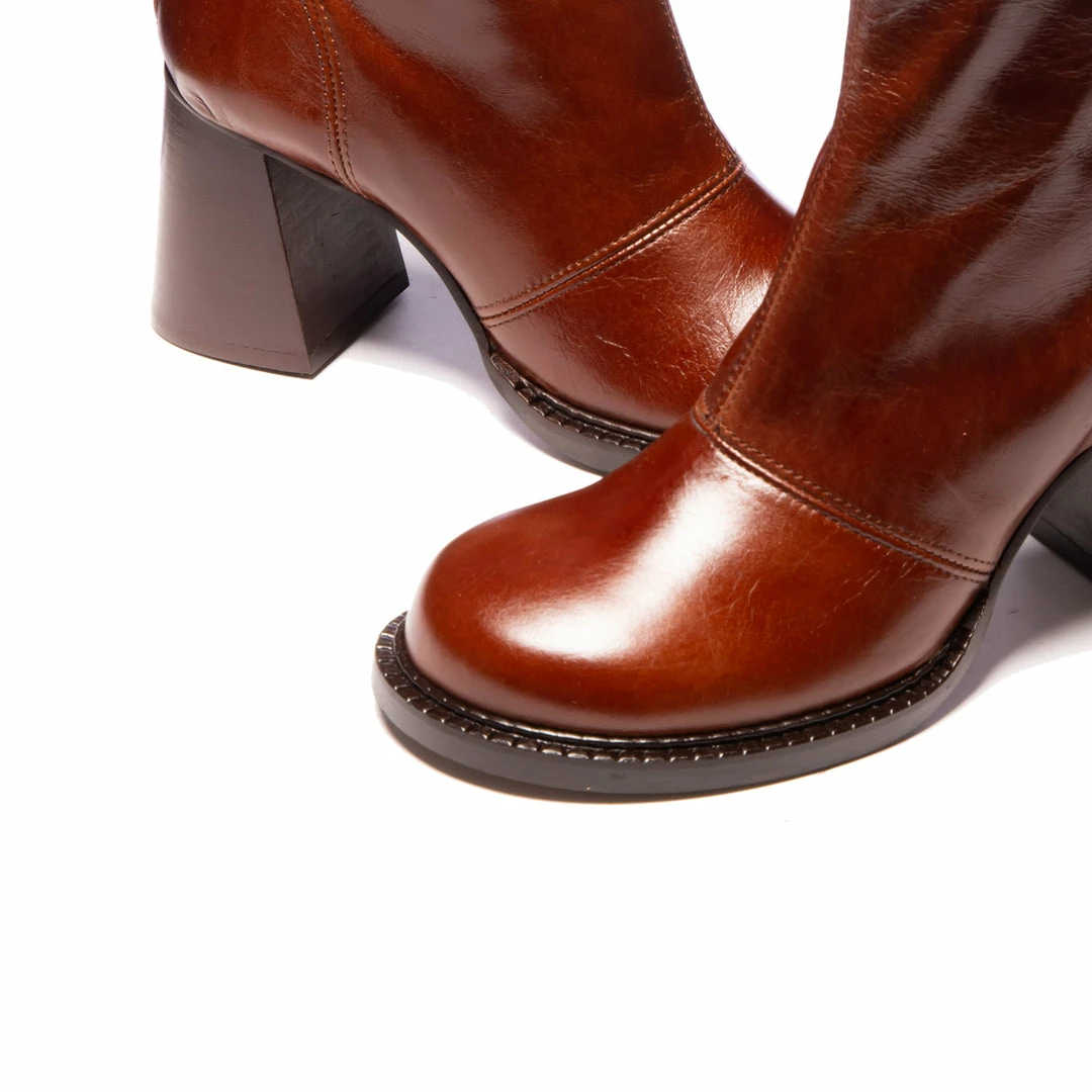 L'INTERVALLE Strasbourg Chestnut Leather WOMEN 5 L'INTERVALLE Strasbourg Chestnut Leather WOMEN