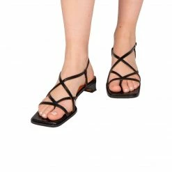 L'INTERVALLE Chios Black Leather WOMEN