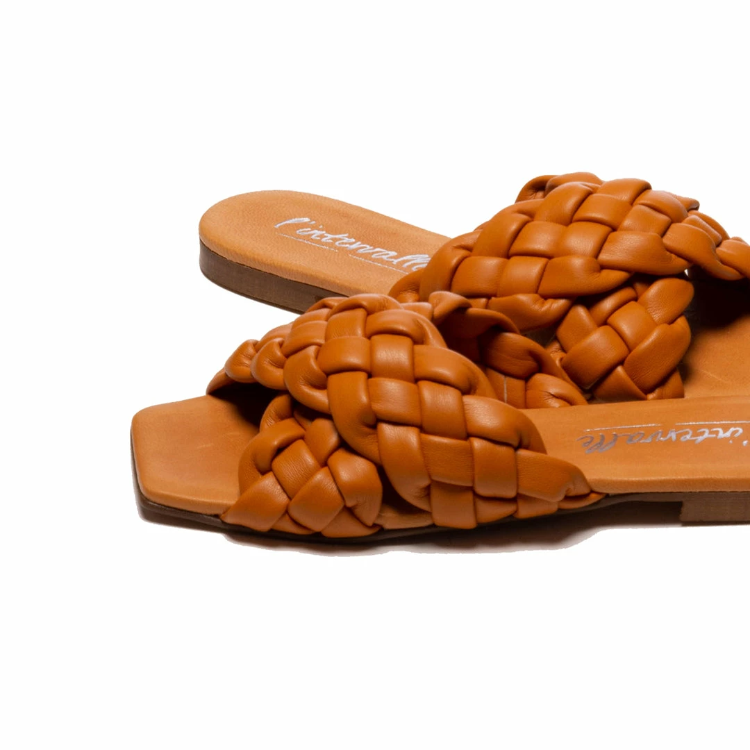 L'INTERVALLE Miriel Tan 3 L'INTERVALLE Miriel Tan