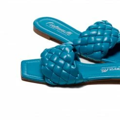 L'INTERVALLE Iola Blue