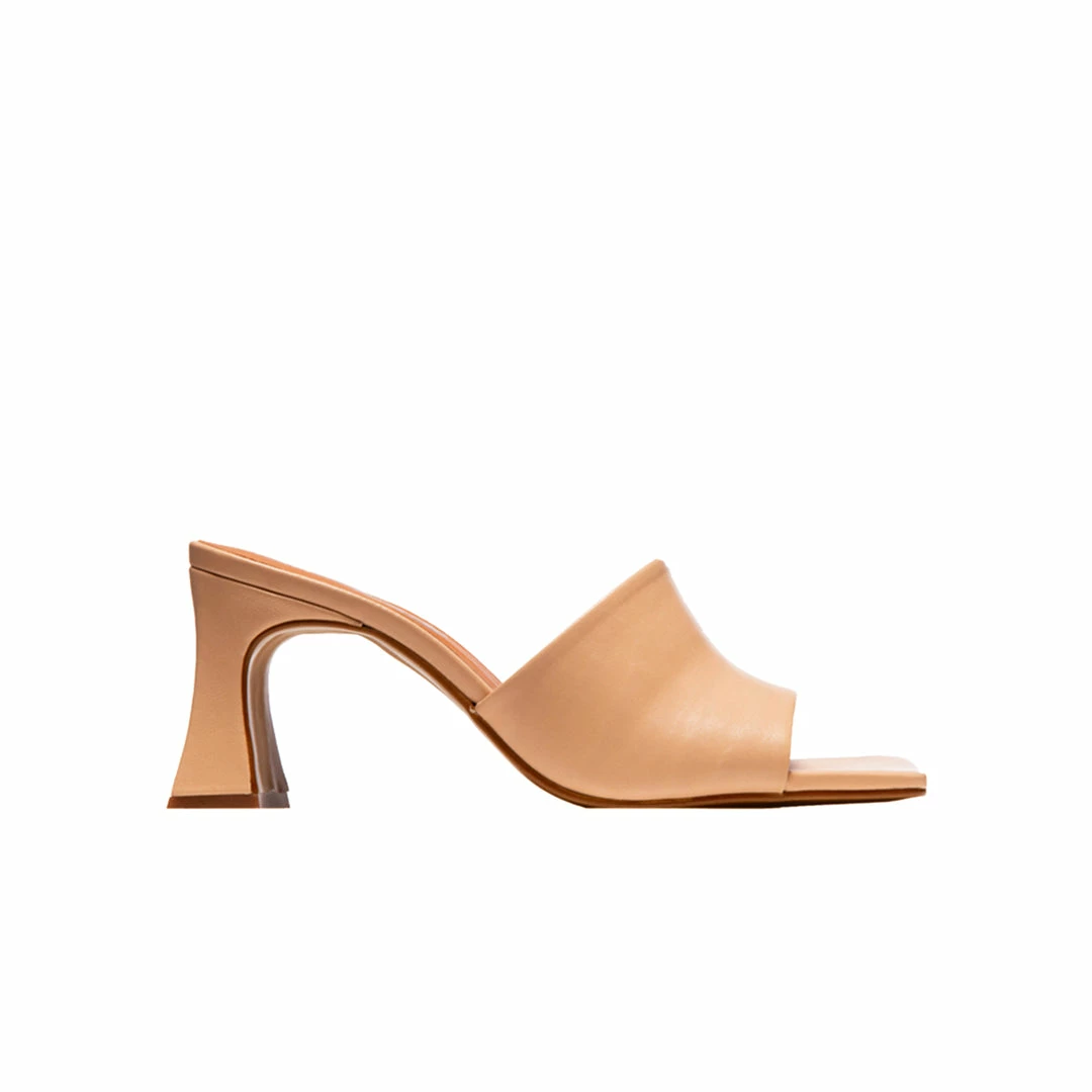 L'INTERVALLE Plaka Nude Leather WOMEN 1 L'INTERVALLE Plaka Nude Leather WOMEN