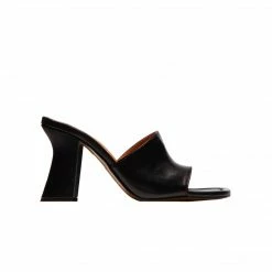 L'INTERVALLE Symi Black Leather