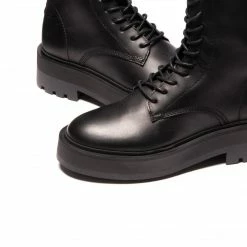 L'INTERVALLE Drummond Black Leather 9 L'INTERVALLE Drummond Black Leather