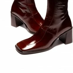 L'INTERVALLE Manor Chestnut Leather