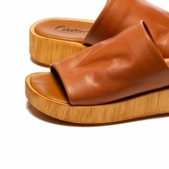 L'INTERVALLE Callia Tan Leather