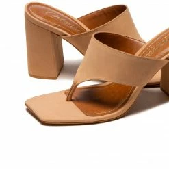 L'INTERVALLE WOMEN Volar Almond Nubuck