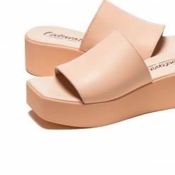 L'INTERVALLE Fox Nude Leather WOMEN