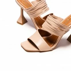 L'INTERVALLE Hyde Nude Leather