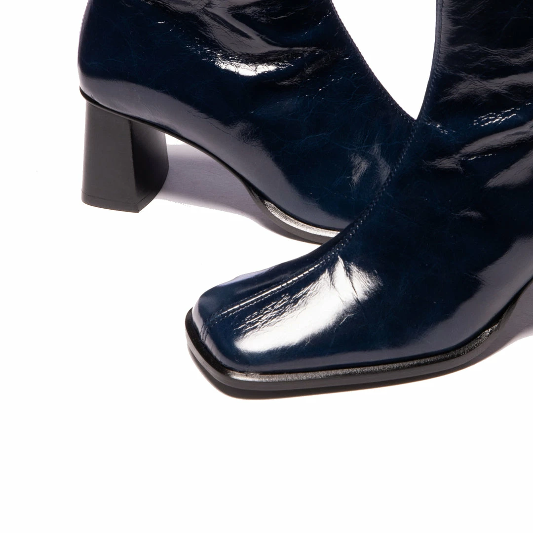 L'INTERVALLE Swan Navy Leather WOMEN 5 L'INTERVALLE Swan Navy Leather WOMEN