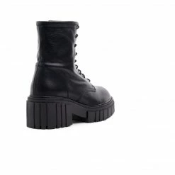 L'INTERVALLE Kington Black Leather