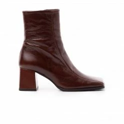 L'INTERVALLE Carlton Chestnut Leather