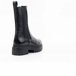 L'INTERVALLE Omaha Black Leather