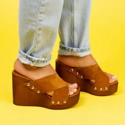 L'INTERVALLE Kitten Black Suede WOMEN