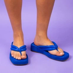 L'INTERVALLE Flip Flops Senda Black Leather