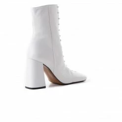 L'INTERVALLE Graham White Leather