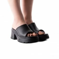 L'INTERVALLE Reagan Black Leather