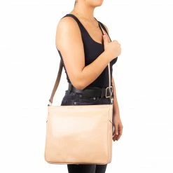 L'INTERVALLE Voila Camel Leather WOMEN