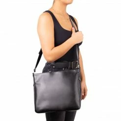 L'INTERVALLE Voila Black Leather