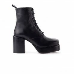 L'INTERVALLE Regal Black Leather