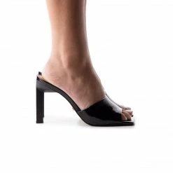 L'INTERVALLE Malbec Black Naplack WOMEN