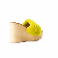 L'INTERVALLE Fluffy Lime Fur WOMEN
