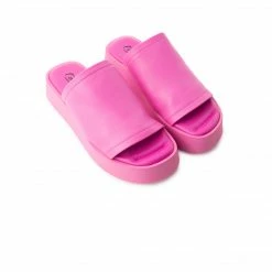 L'INTERVALLE Dumpling Fuschia Leather