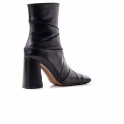 L'INTERVALLE Redwood Black Leather