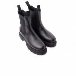 L'INTERVALLE Percé Black Leather