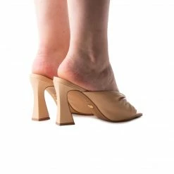 L'INTERVALLE WOMEN Suva Tan Leather