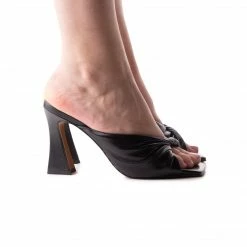 L'INTERVALLE WOMEN Suva Black Leather