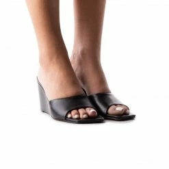 L'INTERVALLE Toscana Black Leather