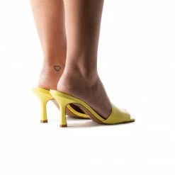 L'INTERVALLE Mylos Yellow Leather WOMEN