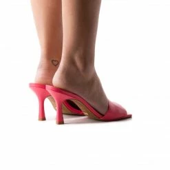 L'INTERVALLE Mylos Fuschia Leather WOMEN